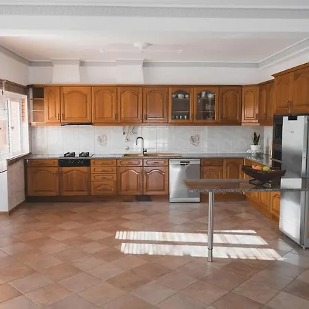 Вилла Casa Palmeiras - Com Piscina, Bbq E Ar Condicionado Албуфейра