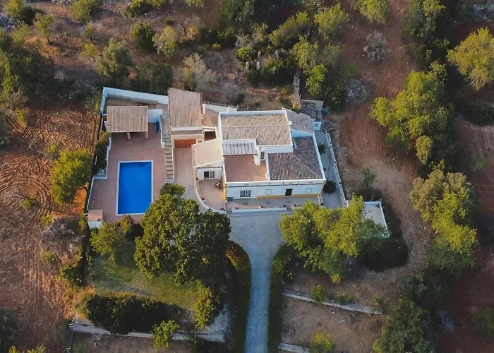 Casa Palmeiras - Com Piscina, Bbq E Ar Condicionado ヴィラ アルブフェイラ