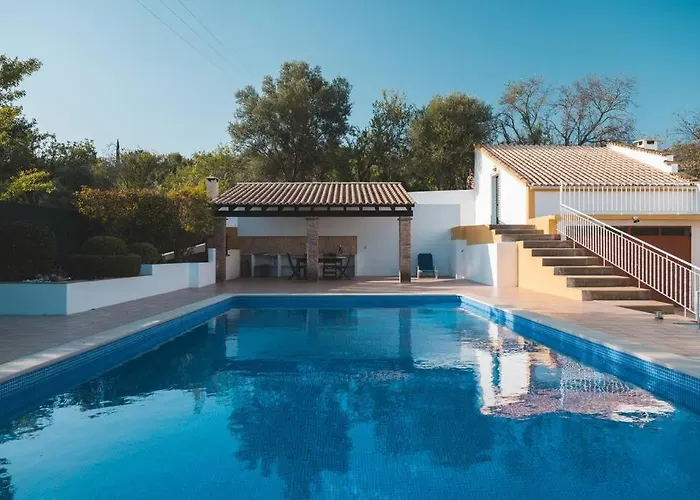 Casa Palmeiras - Com Piscina, Bbq E Ar Condicionado ヴィラ アルブフェイラ