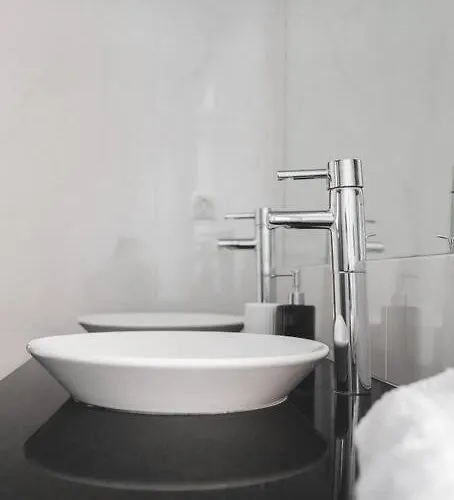 Casa Palmeiras - Com Piscina, Bbq E Ar Condicionado アルブフェイラ